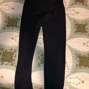 Lululemon Aligns (Black)